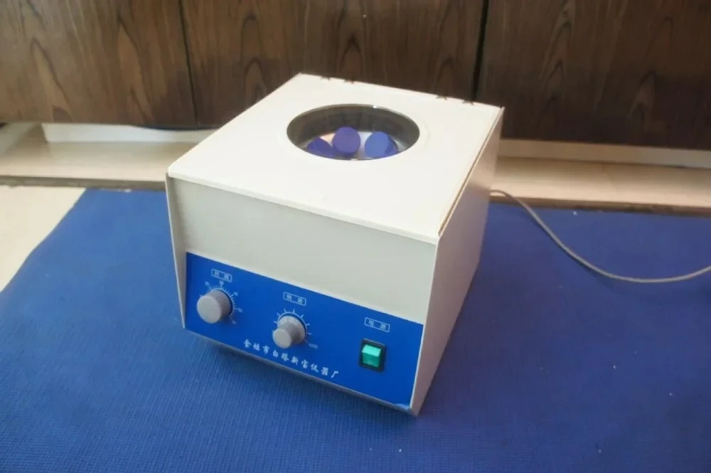 LD-3 Electric Centrifuge Lab M - огляд і ціна Xlab Medical